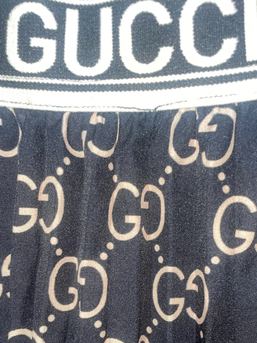 Black & Cream Logo Pleated Midi Skirt w/Branded Waistband & under lining - Picture 3 of 4